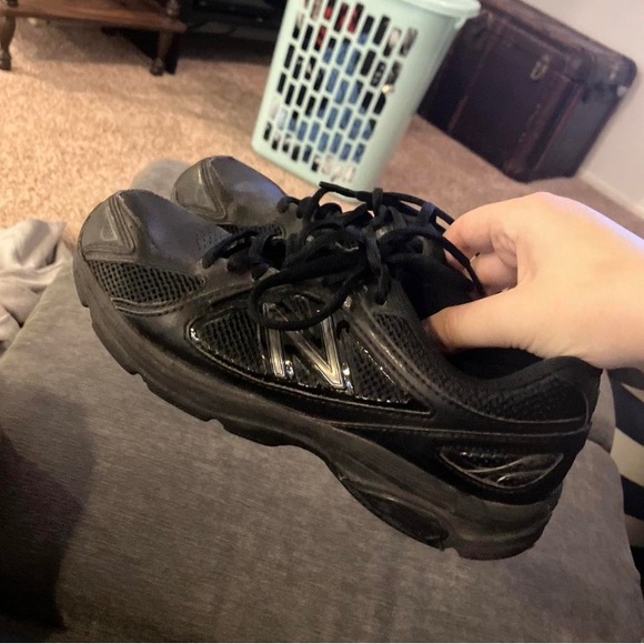 really cute new balance shoes - Picture 2 of 4